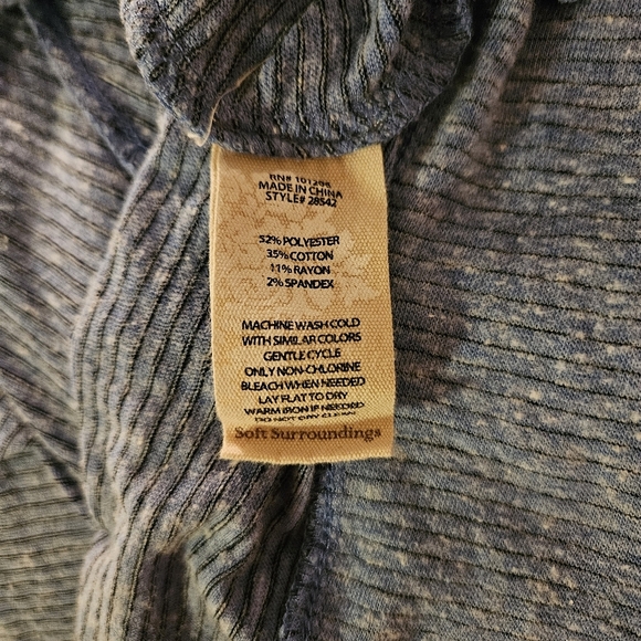 Soft Surroundings Women's Long Sleeve Crossover Hem Detail Pullover Size L - Picture 4 of 4